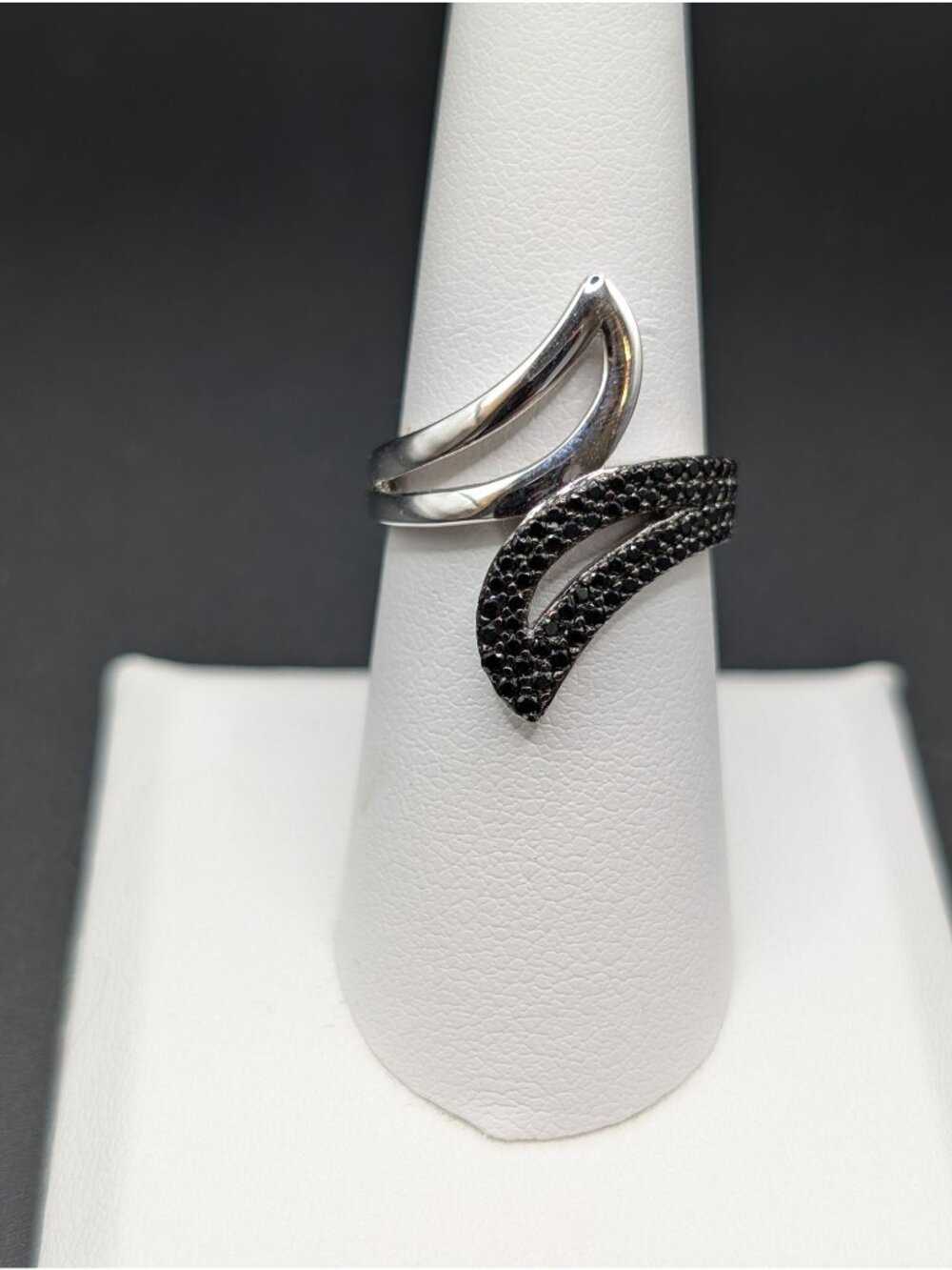 Black Spinel Sterling Silver Bypass-style Ring Size 7 Marked 925 Whimsigoth